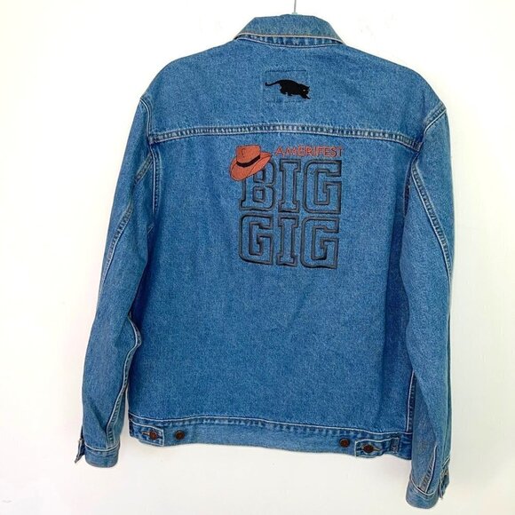 Amerifest Big Gig Denim Trucker Jacket Mens Blue Hat Logo Cotton Button Front - Picture 11 of 12